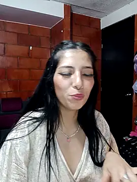 Snapshot of Raven__purple chatting on January 31, 2025, 4:14 am Raven purple online show from January 31, 2025, 4:14 am
