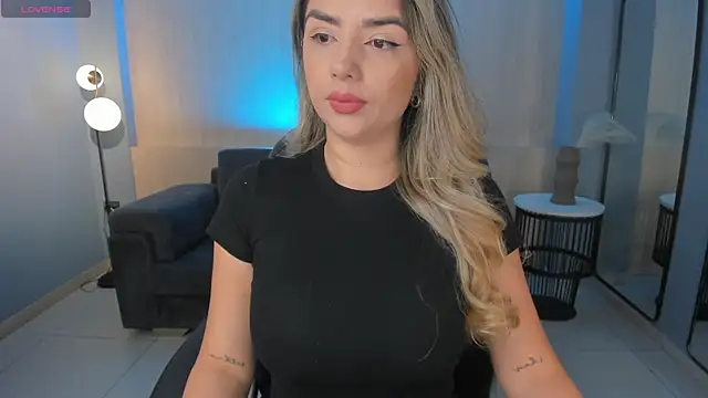 ChloePreston  online show from June 2, 2026, 11:43 am