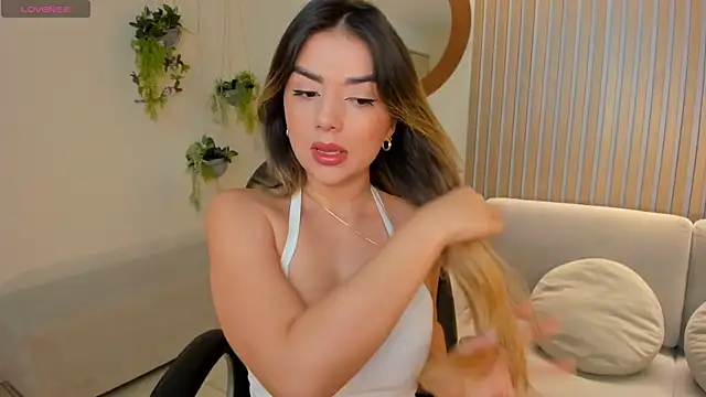 Snapshot of ChloePreston_ chatting on February 5, 2026, 10:22 am ChloePreston online show from February 5, 2026, 10:22 am