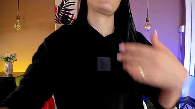 Snapshot of BellaClaiir chatting on November 13, 2025, 3:49 pm BellaClaiir online show from November 13, 2025, 3:49 pm