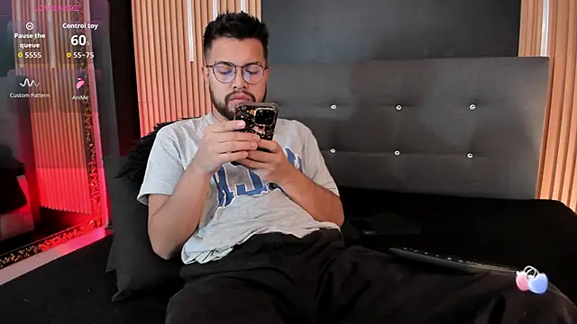 LuccaMallard online show from April 18, 2026, 12:07 pm