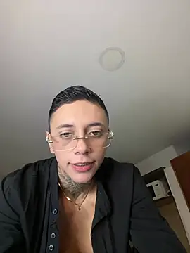 VictoriaEva online show from December 22, 2024, 1:11 pm