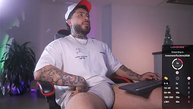 LeoSalvatore  online show from March 14, 2026, 2:17 am