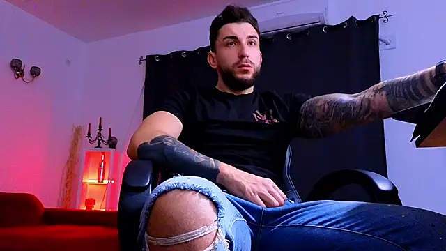 Snapshot of MightyAaron66 chatting on November 5, 2025, 3:31 am MightyAaron66 online show from November 5, 2025, 3:31 am