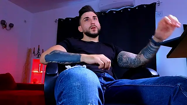 Snapshot of MightyAaron66 chatting on September 19, 2025, 2:54 pm MightyAaron66 online show from September 19, 2025, 2:54 pm