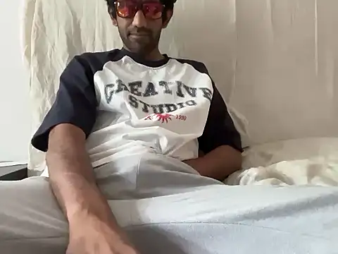 dominanthubby online show from June 10, 2026, 9:21 am