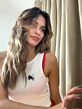 Snapshot of cuteluci_ chatting on October 30, 2025, 11:41 am cuteluci online show from October 30, 2025, 11:41 am