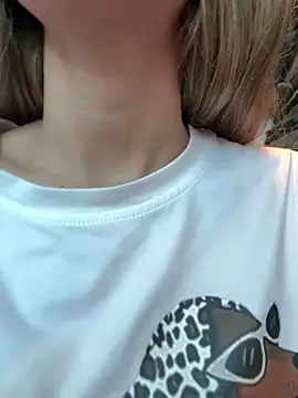 cuteluci  online show from March 10, 2026, 11:58 am