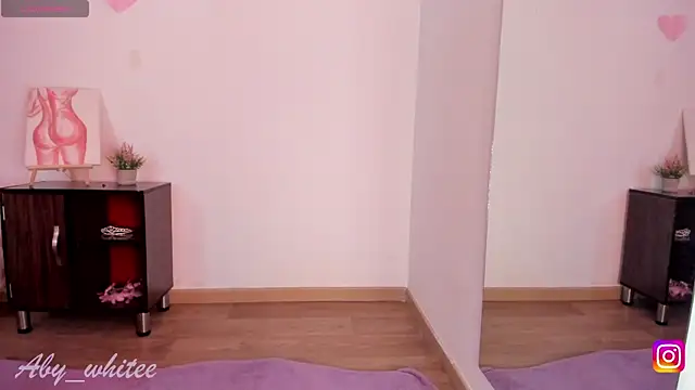 AbyWhitee online show from September 24, 2025, 12:11 pm