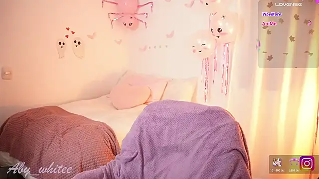 AbyWhitee online show from October 24, 2025, 3:27 am