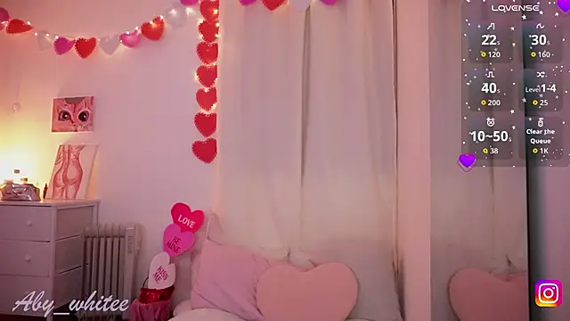 AbyWhitee online show from March 18, 2026, 10:40 am