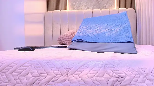 Snapshot of kata_hazel chatting on December 4, 2025, 7:24 pm kata hazel online show from December 4, 2025, 7:24 pm