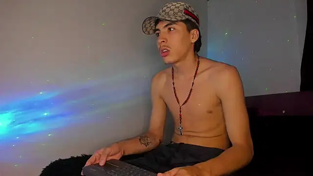 Snapshot of HeellBoy_ chatting on July 11, 2026, 11:16 pm HeellBoy online show from July 11, 2026, 11:16 pm