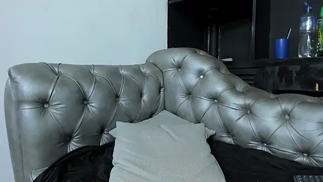 HeellBoy  online show from November 2, 2025, 7:46 am