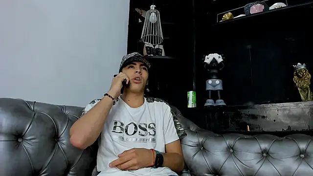 HeellBoy  online show from November 28, 2025, 3:17 am