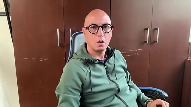 Snapshot of alanan881 chatting on January 17, 2026, 5:38 pm alanan881 online show from January 17, 2026, 5:38 pm