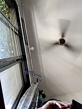 Snapshot of samitasharma chatting on October 22, 2025, 5:51 am samitasharma online show from October 22, 2025, 5:51 am