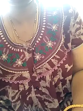 Snapshot of samitasharma chatting on October 28, 2025, 3:18 am samitasharma online show from October 28, 2025, 3:18 am