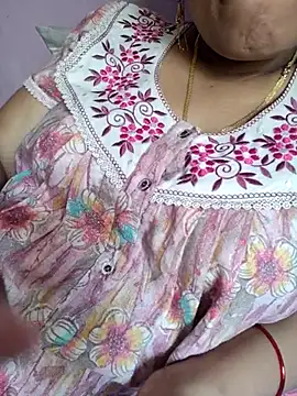 Snapshot of samitasharma chatting on November 15, 2025, 5:55 am samitasharma online show from November 15, 2025, 5:55 am