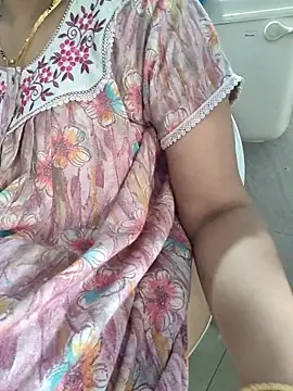 Snapshot of samitasharma chatting on October 25, 2025, 5:50 am samitasharma online show from October 25, 2025, 5:50 am