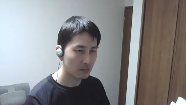 Snapshot of ikkakusai11 chatting on November 4, 2025, 9:24 am ikkakusai11 online show from November 4, 2025, 9:24 am