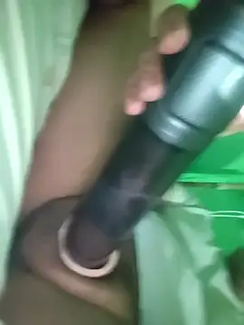 Snapshot of santi283 chatting on April 15, 2026, 5:46 am santi283 online show from April 15, 2026, 5:46 am