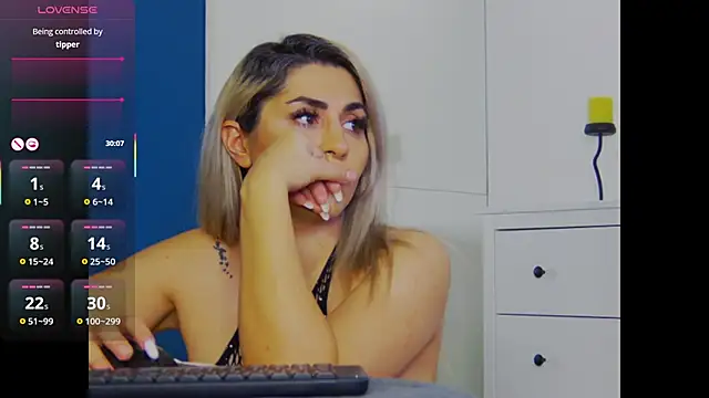 CelineMeyerr online show from October 15, 2025, 5:28 am