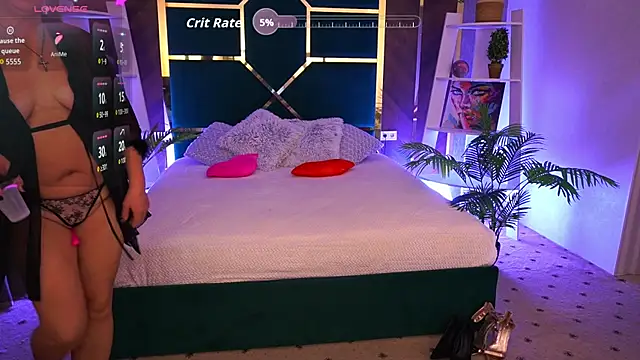 Snapshot of MilaSkyy chatting on October 8, 2025, 1:29 am MilaSkyy online show from October 8, 2025, 1:29 am