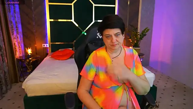 Snapshot of MilaSkyy chatting on March 22, 2025, 2:59 am MilaSkyy online show from March 22, 2025, 2:59 am