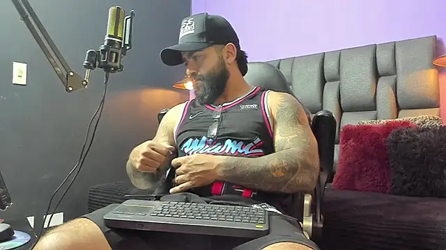 Lyon vach online show from September 22, 2025, 9:54 pm