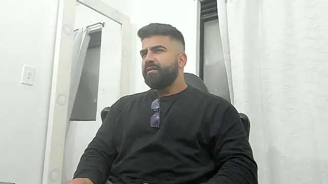 Lyon vach online show from March 11, 2025, 9:59 pm