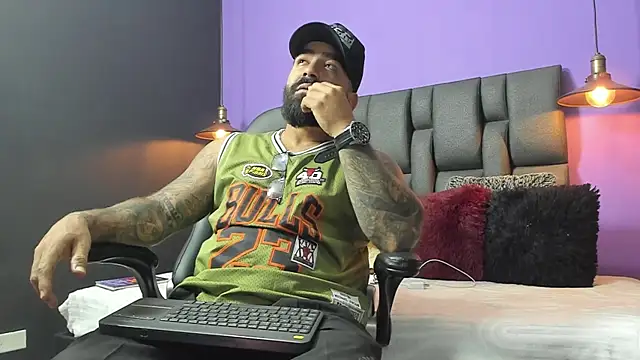 Lyon vach online show from September 17, 2025, 8:33 pm