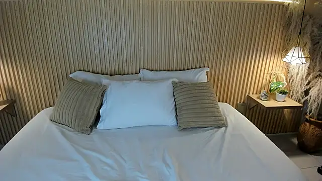 ArticaBelle online show from March 1, 2026, 4:56 am