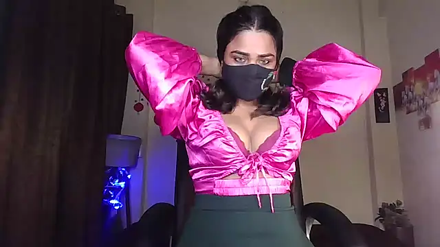 Black-Pearll online show from March 28, 2026, 6:14 am