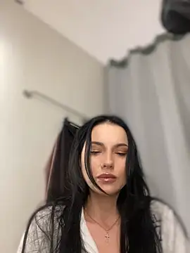 Roxana-Sexy online show from February 6, 2026, 5:14 am