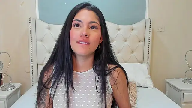 Mia Elowen online show from February 10, 2025, 2:19 am