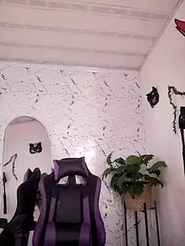 Snapshot of LaurenWelly_ chatting on September 19, 2025, 3:38 pm LaurenWelly online show from September 19, 2025, 3:38 pm