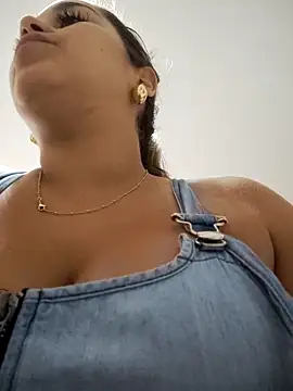 Snapshot of LaurenWelly_ chatting on October 12, 2025, 9:16 pm LaurenWelly online show from October 12, 2025, 9:16 pm