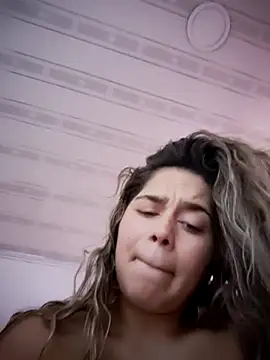 Snapshot of LaurenWelly_ chatting on September 17, 2025, 9:17 pm LaurenWelly online show from September 17, 2025, 9:17 pm