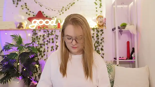 Snapshot of MonicaAsis chatting on February 19, 2026, 6:16 pm MonicaAsis online show from February 19, 2026, 6:16 pm