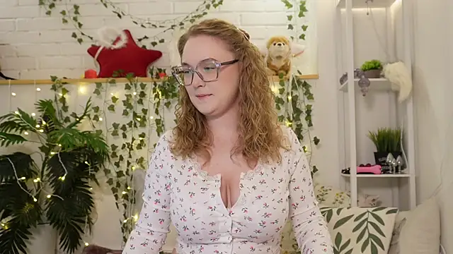 Snapshot of MonicaAsis chatting on September 13, 2025, 6:08 pm MonicaAsis online show from September 13, 2025, 6:08 pm