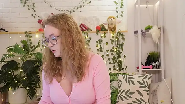 Snapshot of MonicaAsis chatting on October 15, 2025, 5:54 pm MonicaAsis online show from October 15, 2025, 5:54 pm