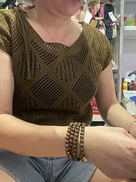 Cesywet online show from October 8, 2025, 4:36 am