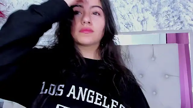 Snapshot of Megan_rossee chatting on December 1, 2025, 11:11 am Megan rossee online show from December 1, 2025, 11:11 am