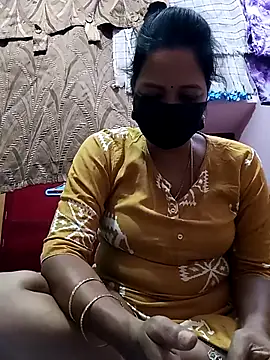 Snapshot of Tamil_sreelekha chatting on December 15, 2025, 5:19 pm Tamil sreelekha online show from December 15, 2025, 5:19 pm