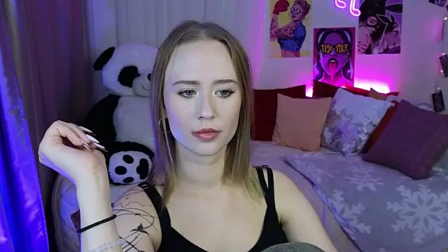 SashaBrooks online show from September 19, 2025, 6:34 pm