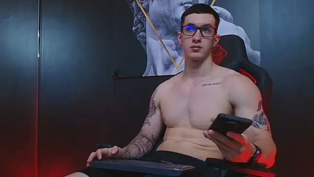 JacksonOlsenn online show from September 10, 2025, 8:41 pm