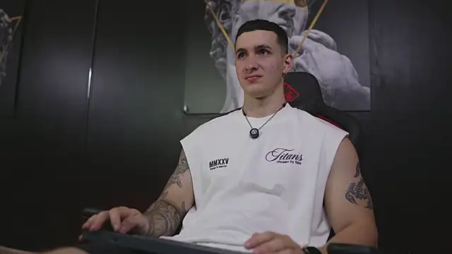 JacksonOlsenn online show from February 1, 2026, 9:13 pm