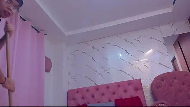 Snapshot of evelyn_wine chatting on November 12, 2025, 7:07 pm evelyn wine online show from November 12, 2025, 7:07 pm