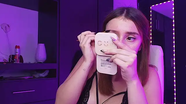 TinaJonnes  online show from March 18, 2026, 4:15 am